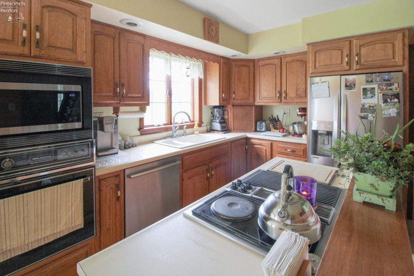9775 Bloom Road, Oak Harbor, 43449, 4 Bedrooms Bedrooms, ,3 BathroomsBathrooms,Residential,For Sale,Bloom,20261807