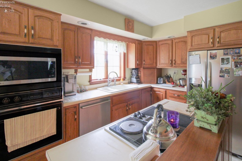 9775 Bloom Road, Oak Harbor, 43449, 4 Bedrooms Bedrooms, ,3 BathroomsBathrooms,Residential,For Sale,Bloom,20261807
