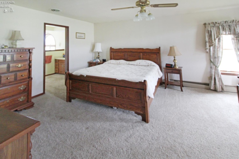 9775 Bloom Road, Oak Harbor, 43449, 4 Bedrooms Bedrooms, ,3 BathroomsBathrooms,Residential,For Sale,Bloom,20261807