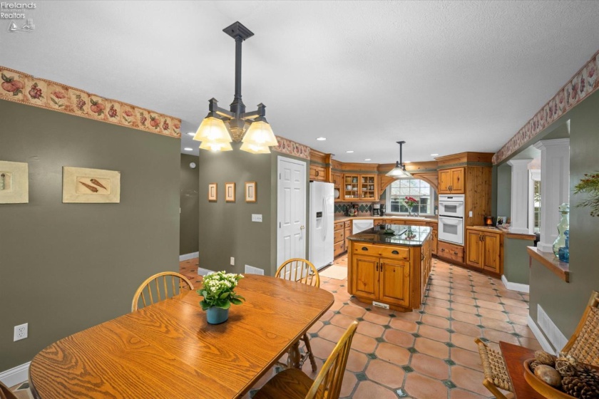 6136 State Route 113, Bellevue, 44811, 5 Bedrooms Bedrooms, ,5 BathroomsBathrooms,Residential,For Sale,State Route 113,20261876
