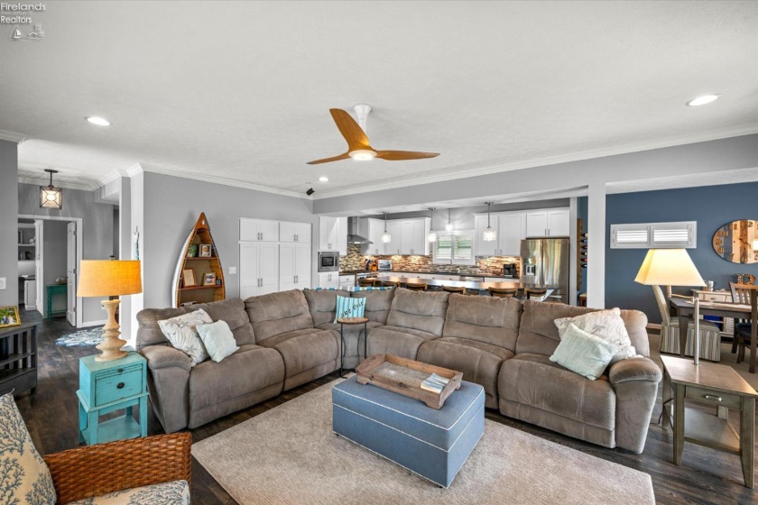 1511 Anchor Avenue, Port Clinton, 43452, 3 Bedrooms Bedrooms, ,3 BathroomsBathrooms,Residential,For Sale,Anchor,20261882