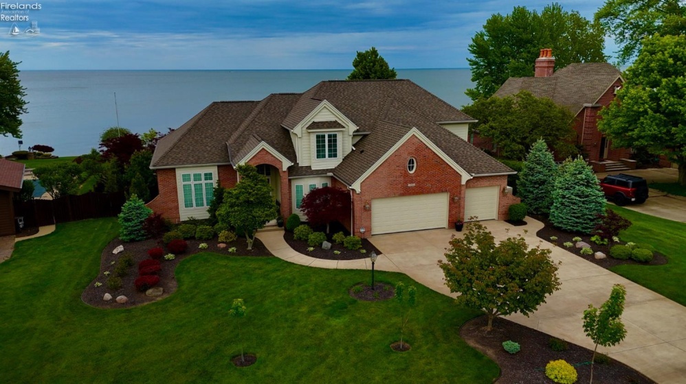 1705 Lands End Drive, Huron, 44839, 4 Bedrooms Bedrooms, ,5 BathroomsBathrooms,Residential,For Sale,Lands End,20261942