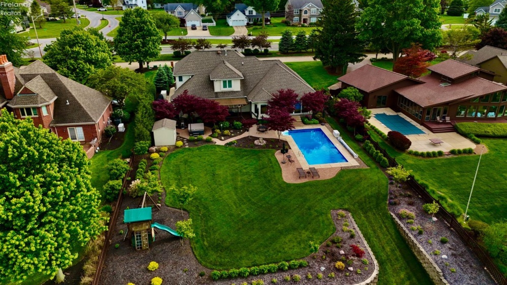 1705 Lands End Drive, Huron, 44839, 4 Bedrooms Bedrooms, ,5 BathroomsBathrooms,Residential,For Sale,Lands End,20261942