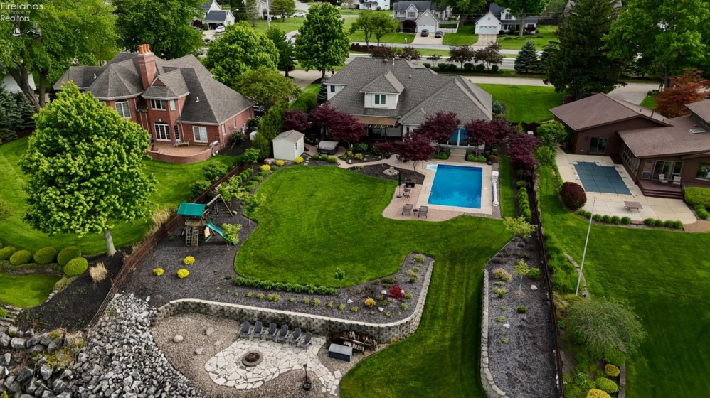 1705 Lands End Drive, Huron, 44839, 4 Bedrooms Bedrooms, ,5 BathroomsBathrooms,Residential,For Sale,Lands End,20261942