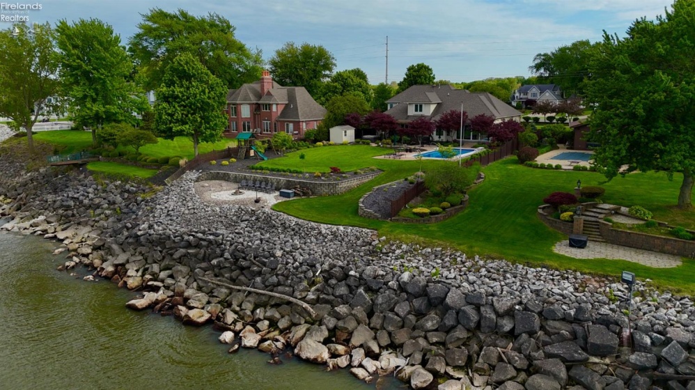 1705 Lands End Drive, Huron, 44839, 4 Bedrooms Bedrooms, ,5 BathroomsBathrooms,Residential,For Sale,Lands End,20261942