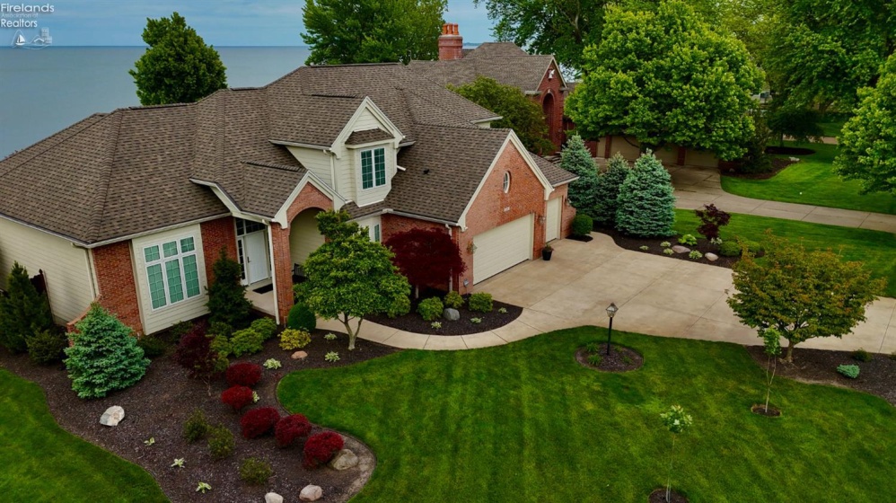 1705 Lands End Drive, Huron, 44839, 4 Bedrooms Bedrooms, ,5 BathroomsBathrooms,Residential,For Sale,Lands End,20261942
