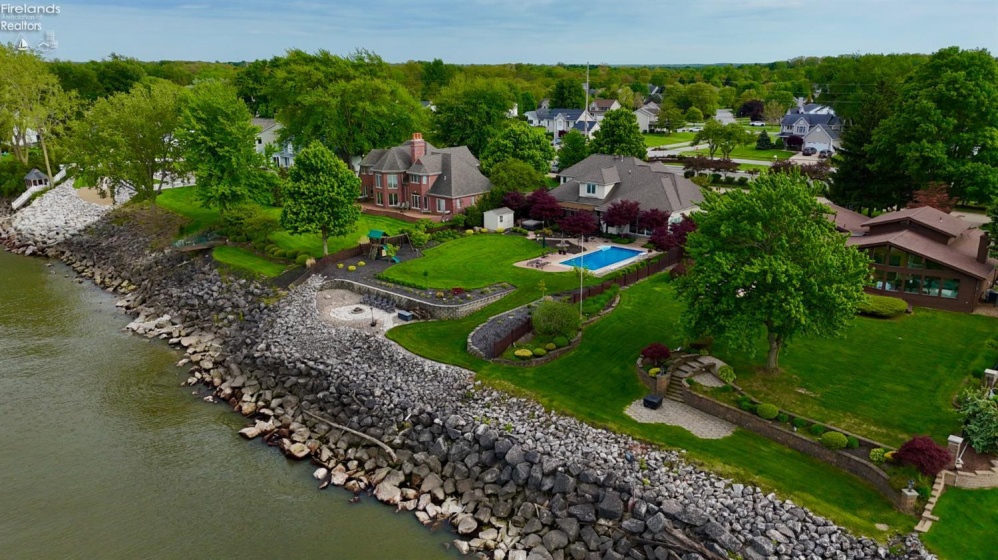 1705 Lands End Drive, Huron, 44839, 4 Bedrooms Bedrooms, ,5 BathroomsBathrooms,Residential,For Sale,Lands End,20261942