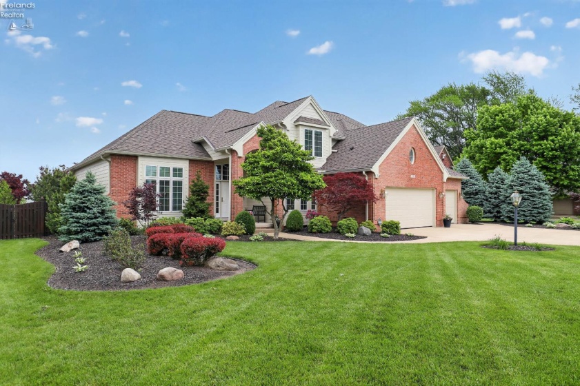 1705 Lands End Drive, Huron, 44839, 4 Bedrooms Bedrooms, ,5 BathroomsBathrooms,Residential,For Sale,Lands End,20261942