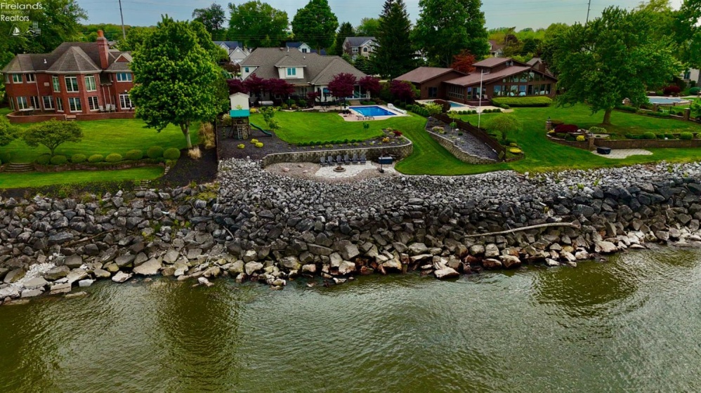 1705 Lands End Drive, Huron, 44839, 4 Bedrooms Bedrooms, ,5 BathroomsBathrooms,Residential,For Sale,Lands End,20261942