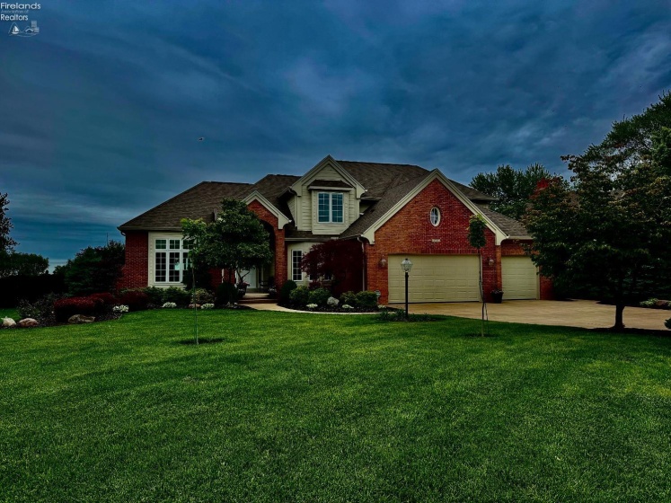 1705 Lands End Drive, Huron, 44839, 4 Bedrooms Bedrooms, ,5 BathroomsBathrooms,Residential,For Sale,Lands End,20261942