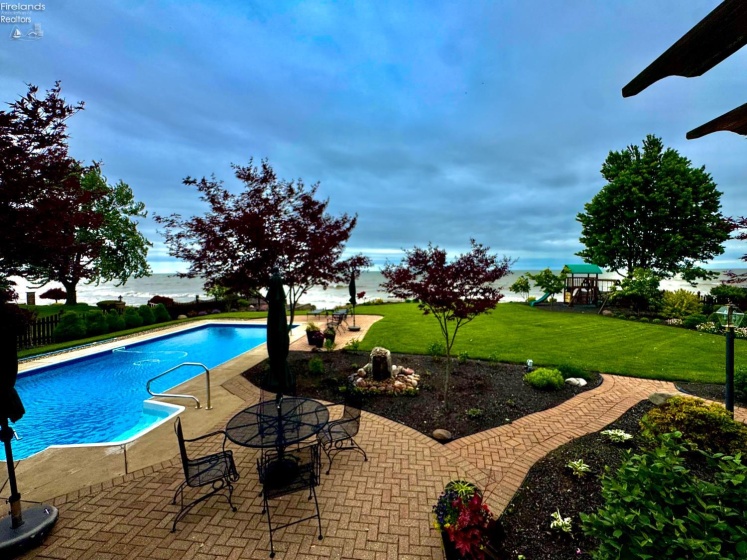 1705 Lands End Drive, Huron, 44839, 4 Bedrooms Bedrooms, ,5 BathroomsBathrooms,Residential,For Sale,Lands End,20261942