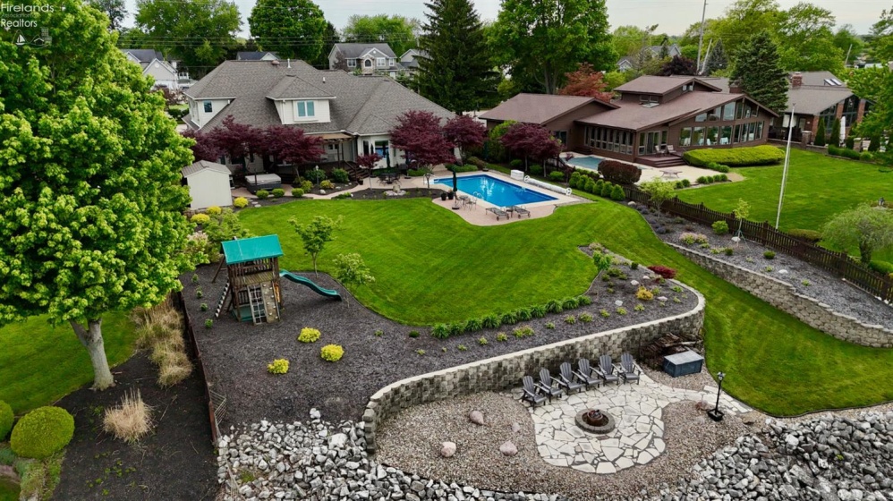 1705 Lands End Drive, Huron, 44839, 4 Bedrooms Bedrooms, ,5 BathroomsBathrooms,Residential,For Sale,Lands End,20261942