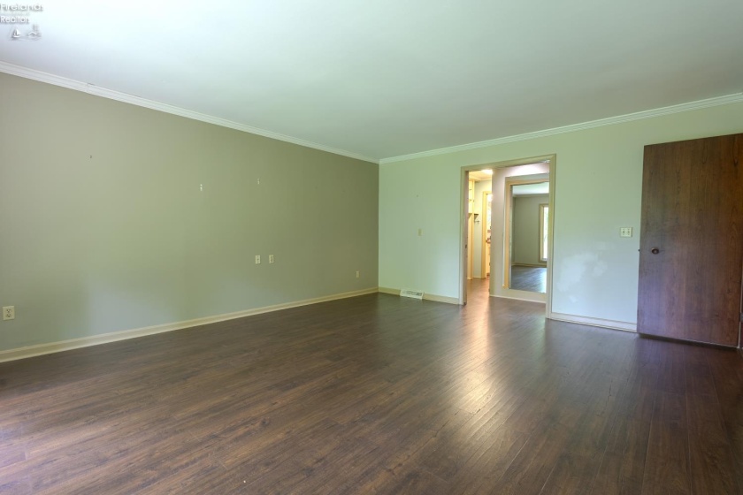 3917 Hilltop Drive, Huron, 44839, 2 Bedrooms Bedrooms, ,3 BathroomsBathrooms,Residential,For Sale,Hilltop,20261986