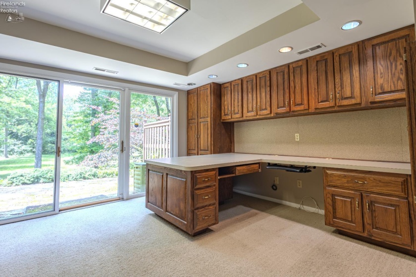 3917 Hilltop Drive, Huron, 44839, 2 Bedrooms Bedrooms, ,3 BathroomsBathrooms,Residential,For Sale,Hilltop,20261986