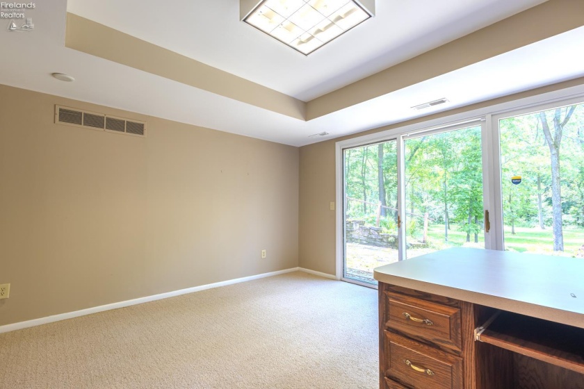 3917 Hilltop Drive, Huron, 44839, 2 Bedrooms Bedrooms, ,3 BathroomsBathrooms,Residential,For Sale,Hilltop,20261986