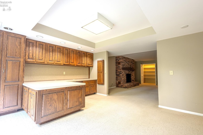 3917 Hilltop Drive, Huron, 44839, 2 Bedrooms Bedrooms, ,3 BathroomsBathrooms,Residential,For Sale,Hilltop,20261986