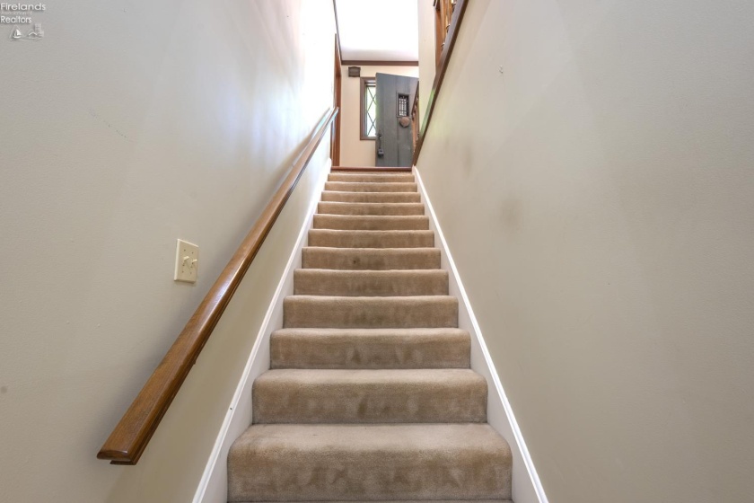 3917 Hilltop Drive, Huron, 44839, 2 Bedrooms Bedrooms, ,3 BathroomsBathrooms,Residential,For Sale,Hilltop,20261986
