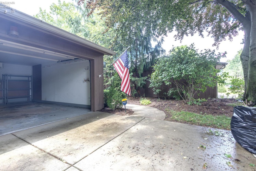 3917 Hilltop Drive, Huron, 44839, 2 Bedrooms Bedrooms, ,3 BathroomsBathrooms,Residential,For Sale,Hilltop,20261986