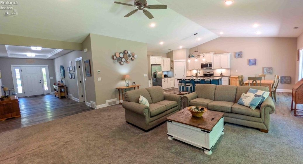 314 Lighthouse Oval, Marblehead, 43440, 3 Bedrooms Bedrooms, ,2 BathroomsBathrooms,Residential,For Sale,Lighthouse Oval,20261975