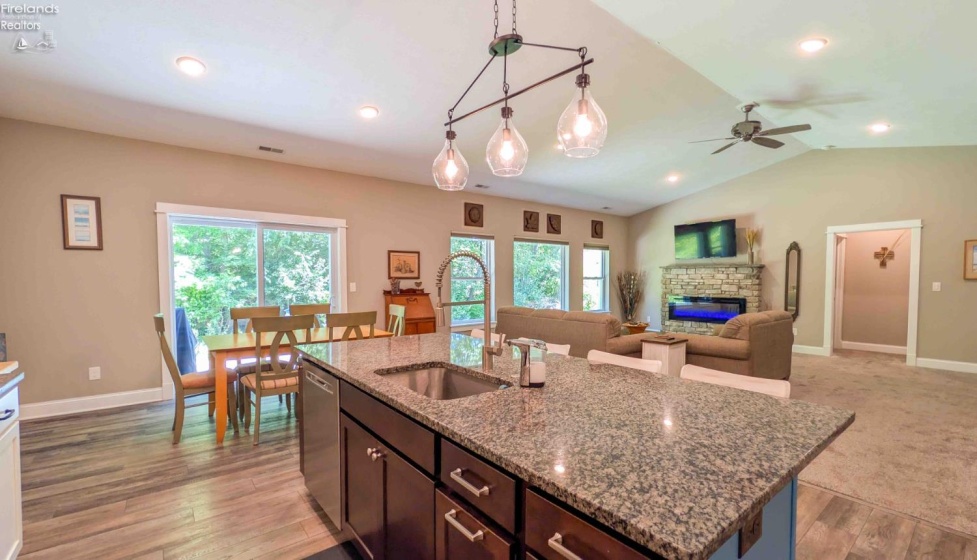 314 Lighthouse Oval, Marblehead, 43440, 3 Bedrooms Bedrooms, ,2 BathroomsBathrooms,Residential,For Sale,Lighthouse Oval,20261975