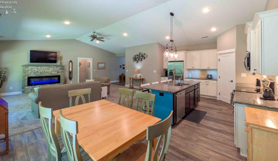 314 Lighthouse Oval, Marblehead, 43440, 3 Bedrooms Bedrooms, ,2 BathroomsBathrooms,Residential,For Sale,Lighthouse Oval,20261975