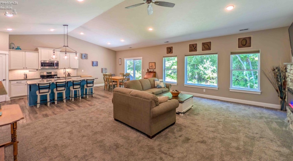 314 Lighthouse Oval, Marblehead, 43440, 3 Bedrooms Bedrooms, ,2 BathroomsBathrooms,Residential,For Sale,Lighthouse Oval,20261975