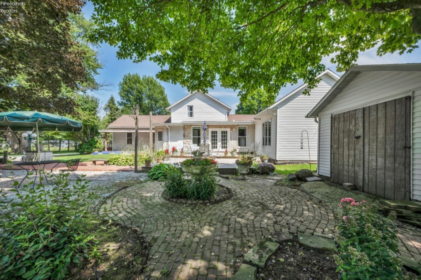 2250 Claus, Vermilion, 44089, 6 Bedrooms Bedrooms, ,3 BathroomsBathrooms,Residential,For Sale,Claus,20262008