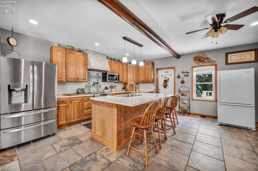 2250 Claus, Vermilion, 44089, 6 Bedrooms Bedrooms, ,3 BathroomsBathrooms,Residential,For Sale,Claus,20262008