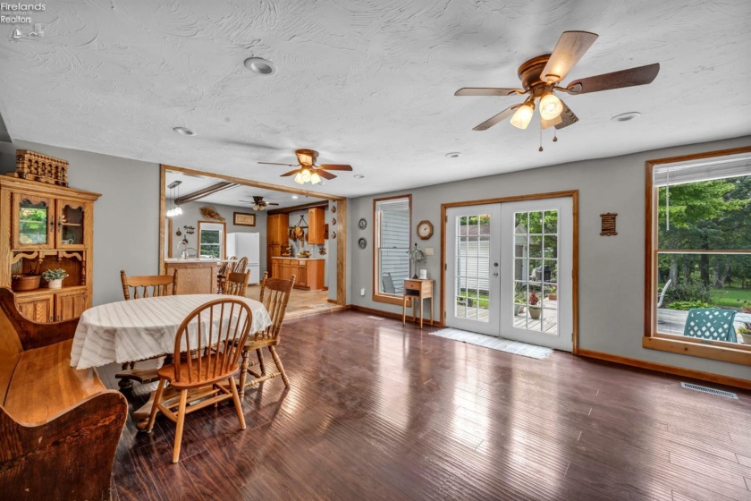 2250 Claus, Vermilion, 44089, 6 Bedrooms Bedrooms, ,3 BathroomsBathrooms,Residential,For Sale,Claus,20262008