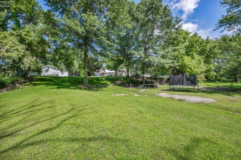 2250 Claus, Vermilion, 44089, 6 Bedrooms Bedrooms, ,3 BathroomsBathrooms,Residential,For Sale,Claus,20262008