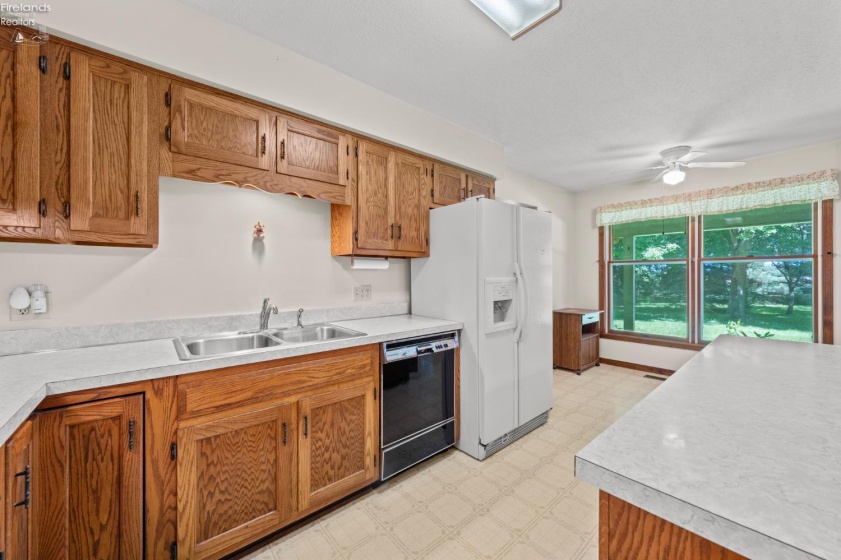 1811 Jeffries Road, Huron, 44839, 4 Bedrooms Bedrooms, ,3 BathroomsBathrooms,Residential,For Sale,Jeffries,20261978