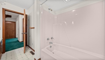 1811 Jeffries Road, Huron, 44839, 4 Bedrooms Bedrooms, ,3 BathroomsBathrooms,Residential,For Sale,Jeffries,20261978