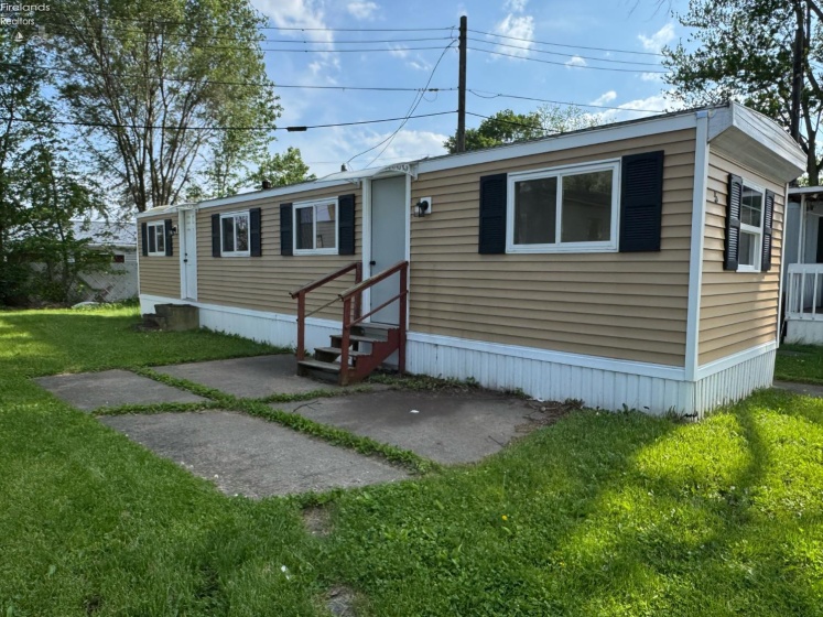 907 Tiffin Street, Fremont, 43420, 2 Bedrooms Bedrooms, ,1 BathroomBathrooms,Residential,For Sale,Tiffin,20262004