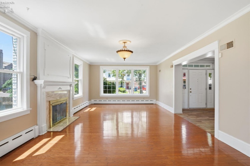 209 Jefferson Street, Tiffin, 44883, 4 Bedrooms Bedrooms, ,3 BathroomsBathrooms,Residential,For Sale,Jefferson,20261933