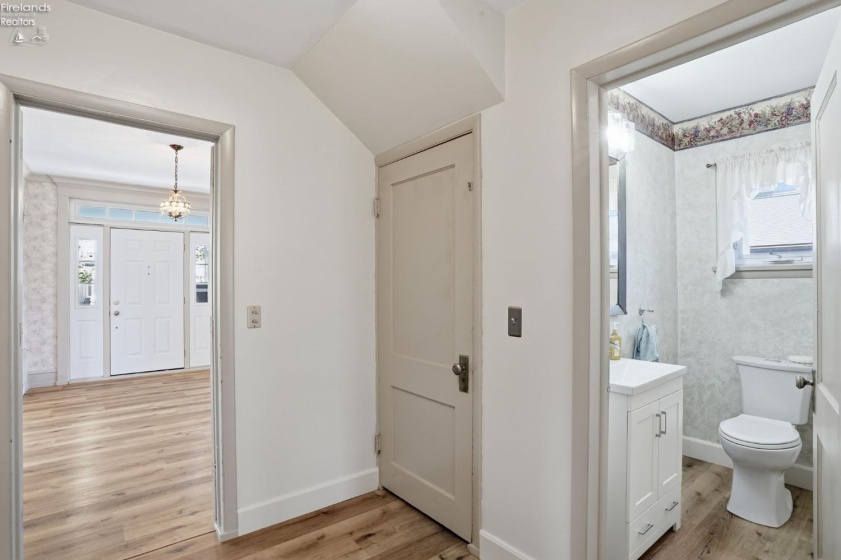 209 Jefferson Street, Tiffin, 44883, 4 Bedrooms Bedrooms, ,3 BathroomsBathrooms,Residential,For Sale,Jefferson,20261933
