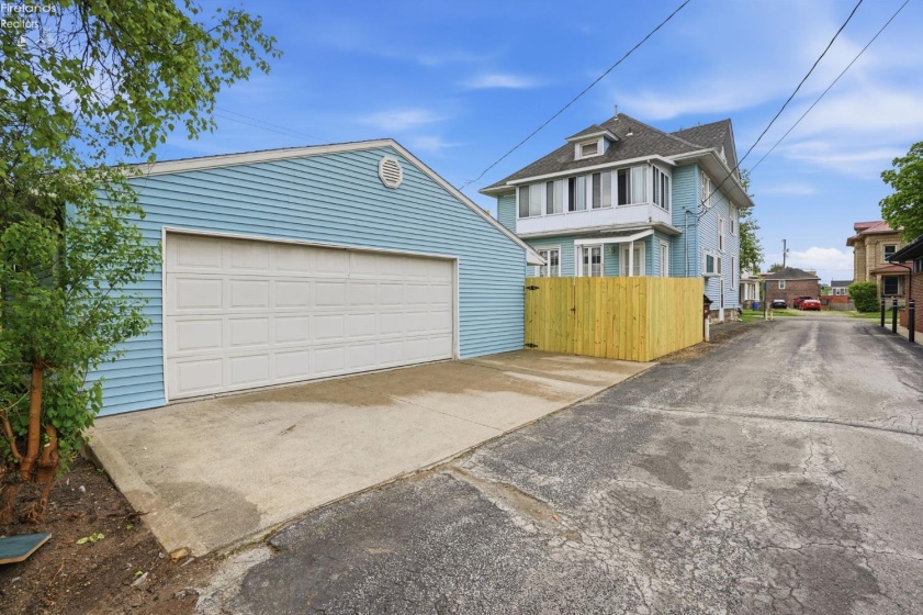 209 Jefferson Street, Tiffin, 44883, 4 Bedrooms Bedrooms, ,3 BathroomsBathrooms,Residential,For Sale,Jefferson,20261933