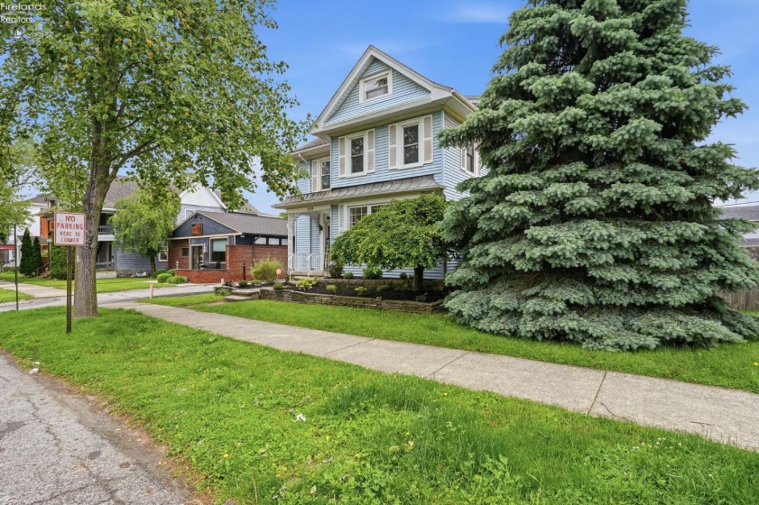 209 Jefferson Street, Tiffin, 44883, 4 Bedrooms Bedrooms, ,3 BathroomsBathrooms,Residential,For Sale,Jefferson,20261933