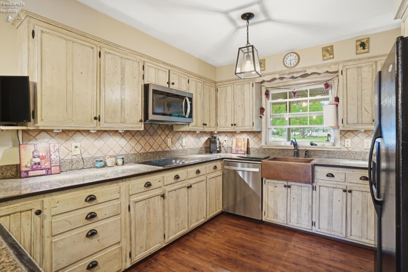 65 Lincoln Road, Tiffin, 44883, 3 Bedrooms Bedrooms, ,2 BathroomsBathrooms,Residential,For Sale,Lincoln,20261932