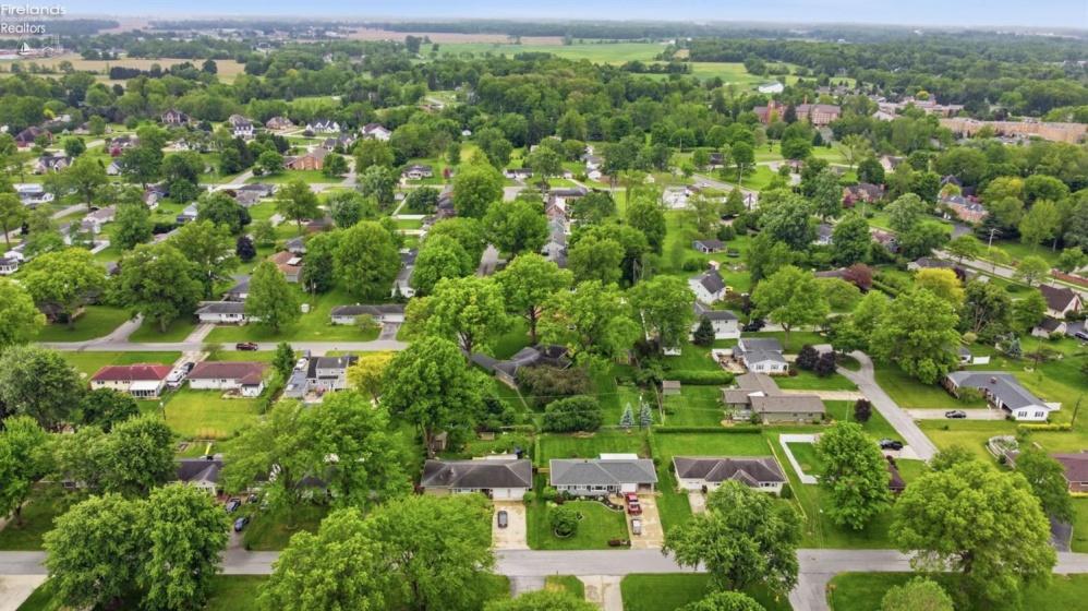 65 Lincoln Road, Tiffin, 44883, 3 Bedrooms Bedrooms, ,2 BathroomsBathrooms,Residential,For Sale,Lincoln,20261932
