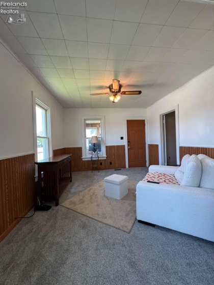 515 Fifth Street, Port Clinton, 43452, 2 Bedrooms Bedrooms, ,1 BathroomBathrooms,Residential,For Sale,Fifth,20261984