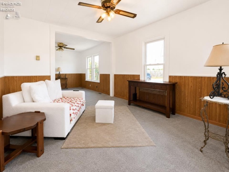 515 Fifth Street, Port Clinton, 43452, 2 Bedrooms Bedrooms, ,1 BathroomBathrooms,Residential,For Sale,Fifth,20261984