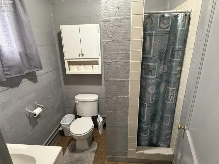 242 Worthy Street, Marblehead, 43440, 4 Bedrooms Bedrooms, ,2 BathroomsBathrooms,Residential,For Sale,Worthy,20262013