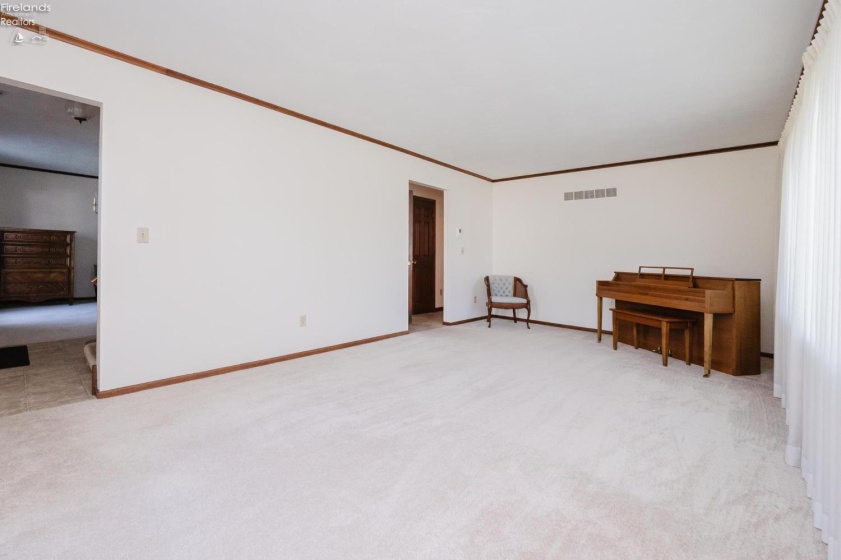 1011 Dockway, Huron, 44839, 3 Bedrooms Bedrooms, ,3 BathroomsBathrooms,Residential,For Sale,Dockway,20262001