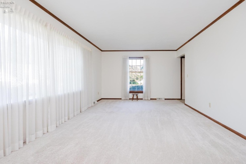 1011 Dockway, Huron, 44839, 3 Bedrooms Bedrooms, ,3 BathroomsBathrooms,Residential,For Sale,Dockway,20262001