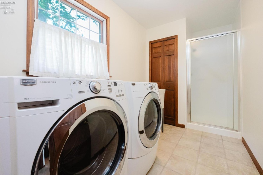 1011 Dockway, Huron, 44839, 3 Bedrooms Bedrooms, ,3 BathroomsBathrooms,Residential,For Sale,Dockway,20262001