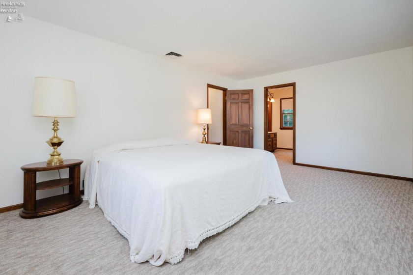 1011 Dockway, Huron, 44839, 3 Bedrooms Bedrooms, ,3 BathroomsBathrooms,Residential,For Sale,Dockway,20262001