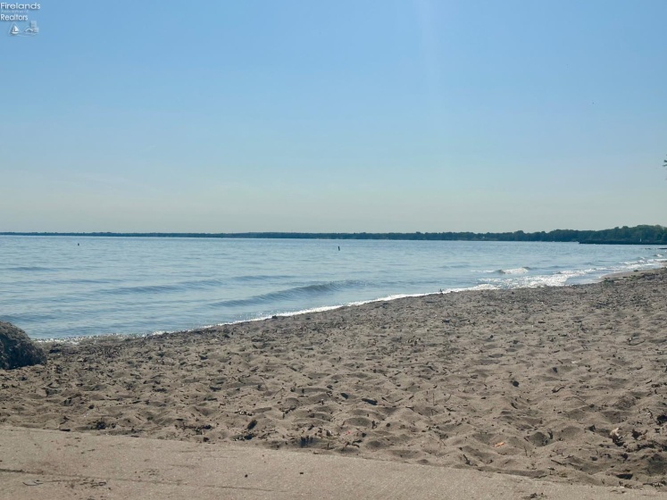 1011 Dockway, Huron, 44839, 3 Bedrooms Bedrooms, ,3 BathroomsBathrooms,Residential,For Sale,Dockway,20262001
