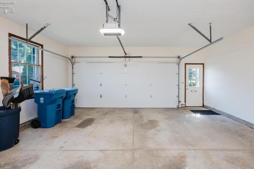 1011 Dockway, Huron, 44839, 3 Bedrooms Bedrooms, ,3 BathroomsBathrooms,Residential,For Sale,Dockway,20262001