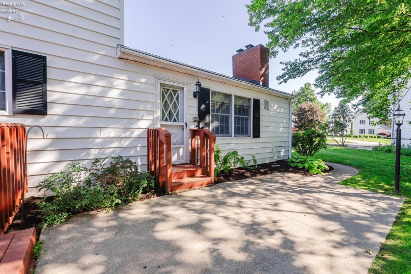 1011 Dockway, Huron, 44839, 3 Bedrooms Bedrooms, ,3 BathroomsBathrooms,Residential,For Sale,Dockway,20262001
