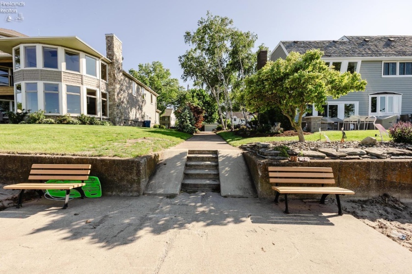 1011 Dockway, Huron, 44839, 3 Bedrooms Bedrooms, ,3 BathroomsBathrooms,Residential,For Sale,Dockway,20262001